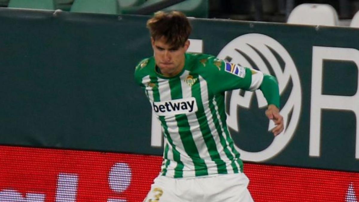 Miranda y Tello, altas en el Betis frente al Cádiz