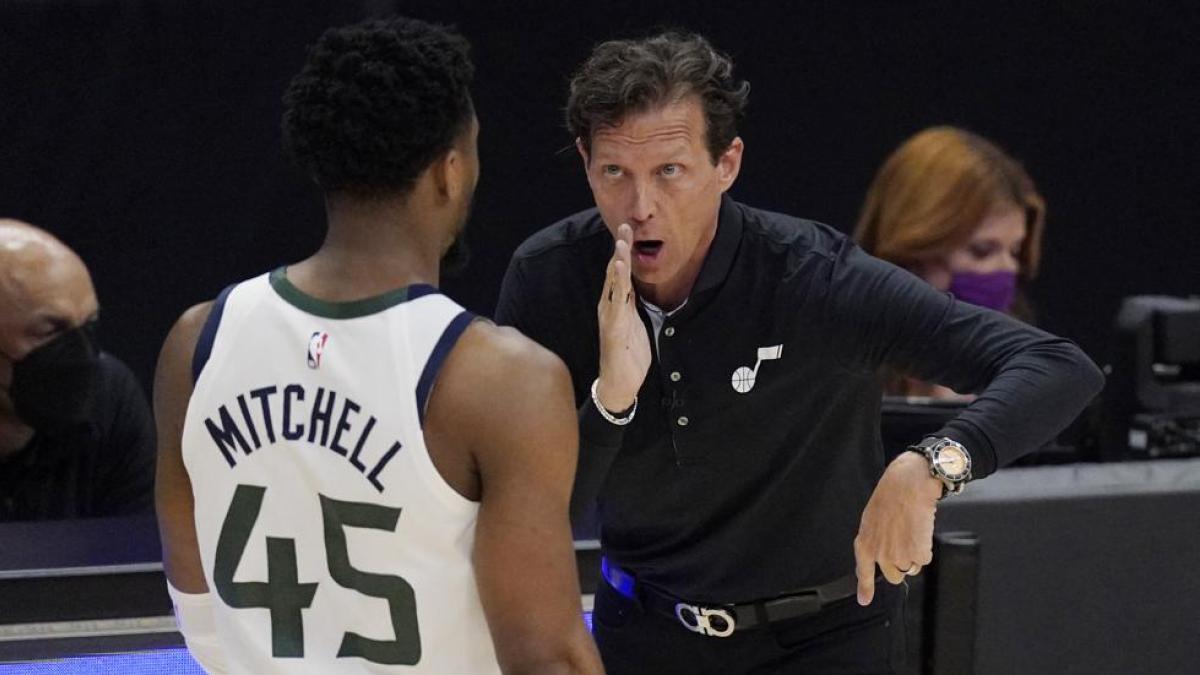 Quin Snyder deja de entrenar a los Utah Jazz