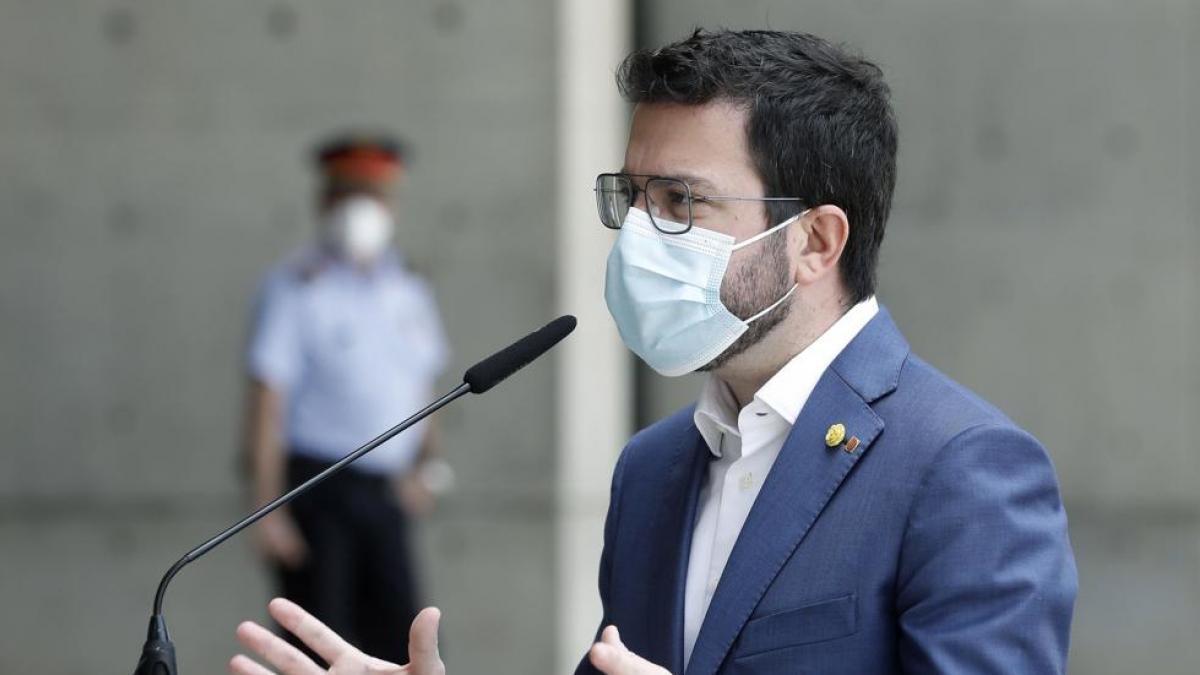 Aragonès y Puigneró llegan a Cerdeña después de un largo viaje en barco