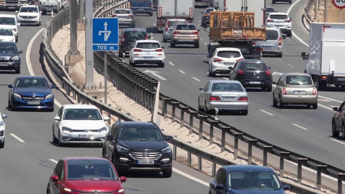 ¿La ley nos obliga a usar las mascarillas dentro de los coches?