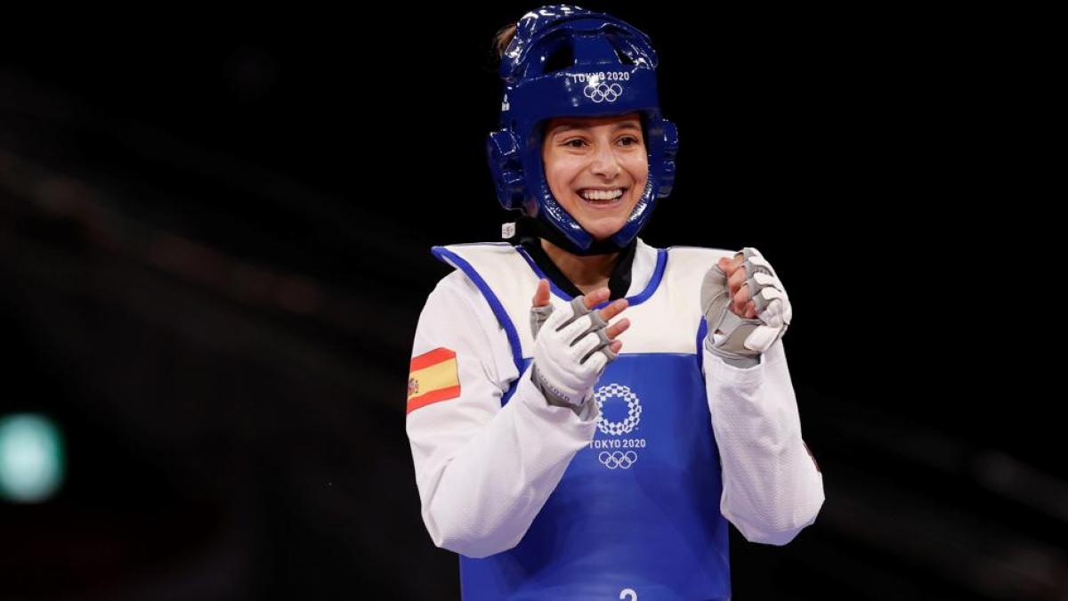 Adriana Cerezo, bronce, consigue su primera medalla mundial