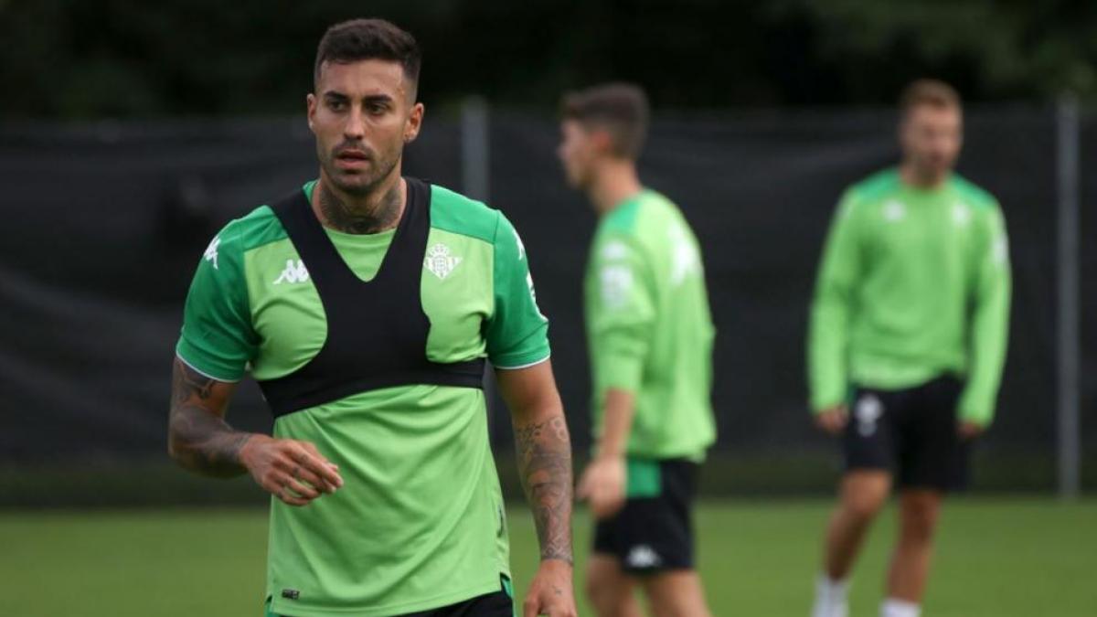 Seis futbolistas del Betis acaban contrato en junio