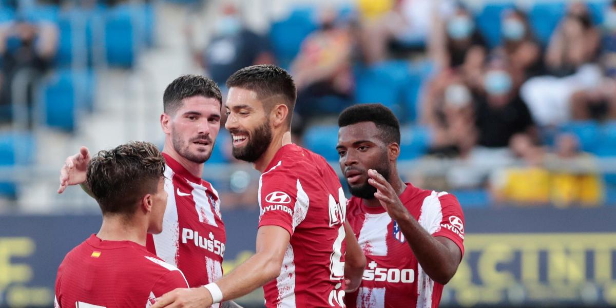 Un Atlético de dos caras acaba perdiendo el Carranza en los penaltis