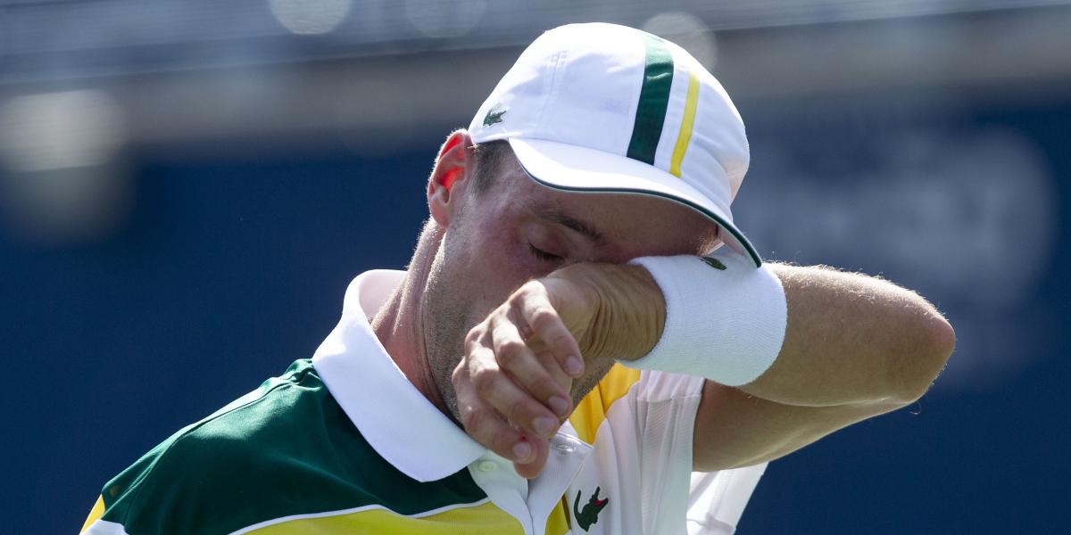 Bautista es víctima de los cañonazos de Opelka