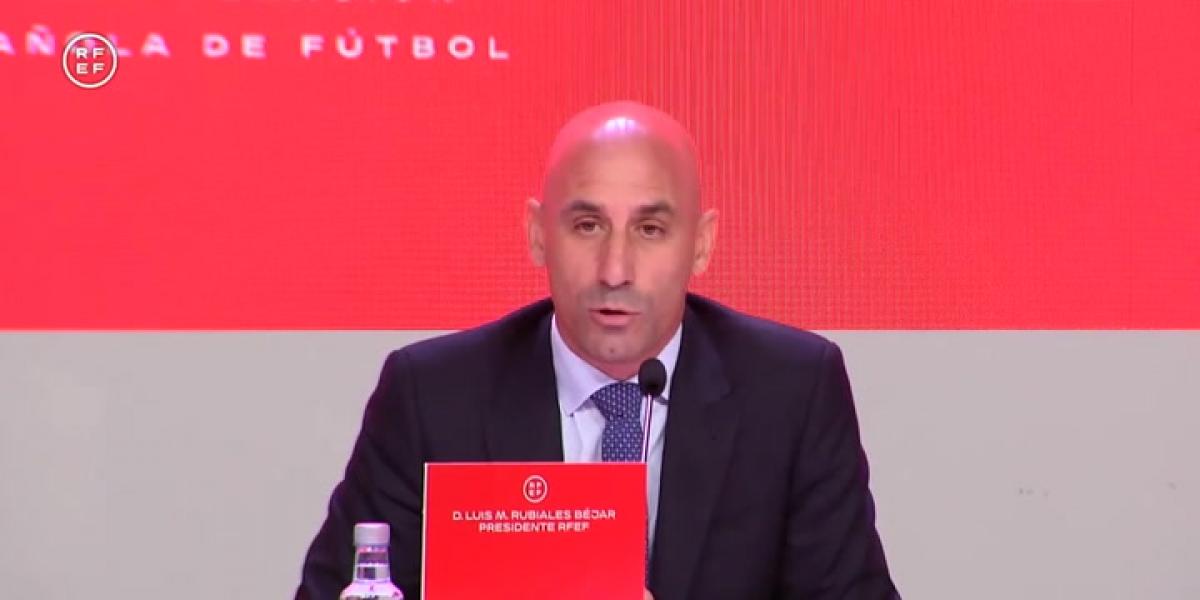 Subasta de camisetas de la selección firmadas en apoyo a La Palma