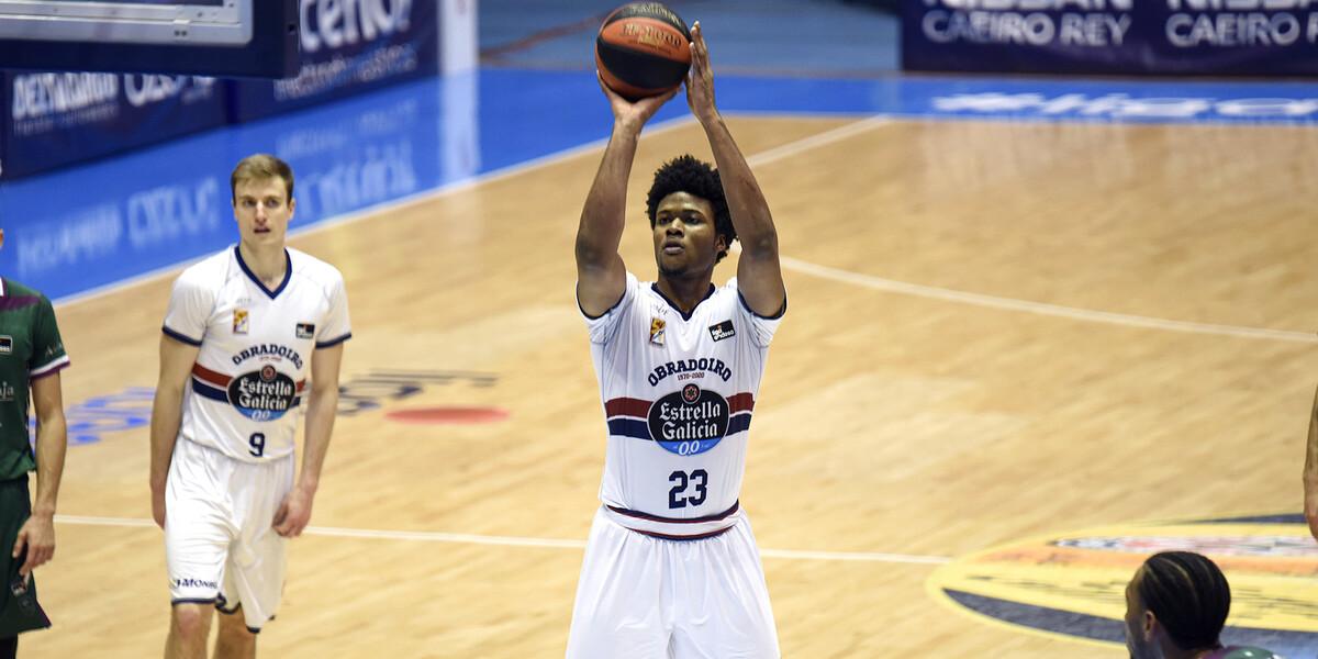 Enoch refuerza el juego interior del Baskonia