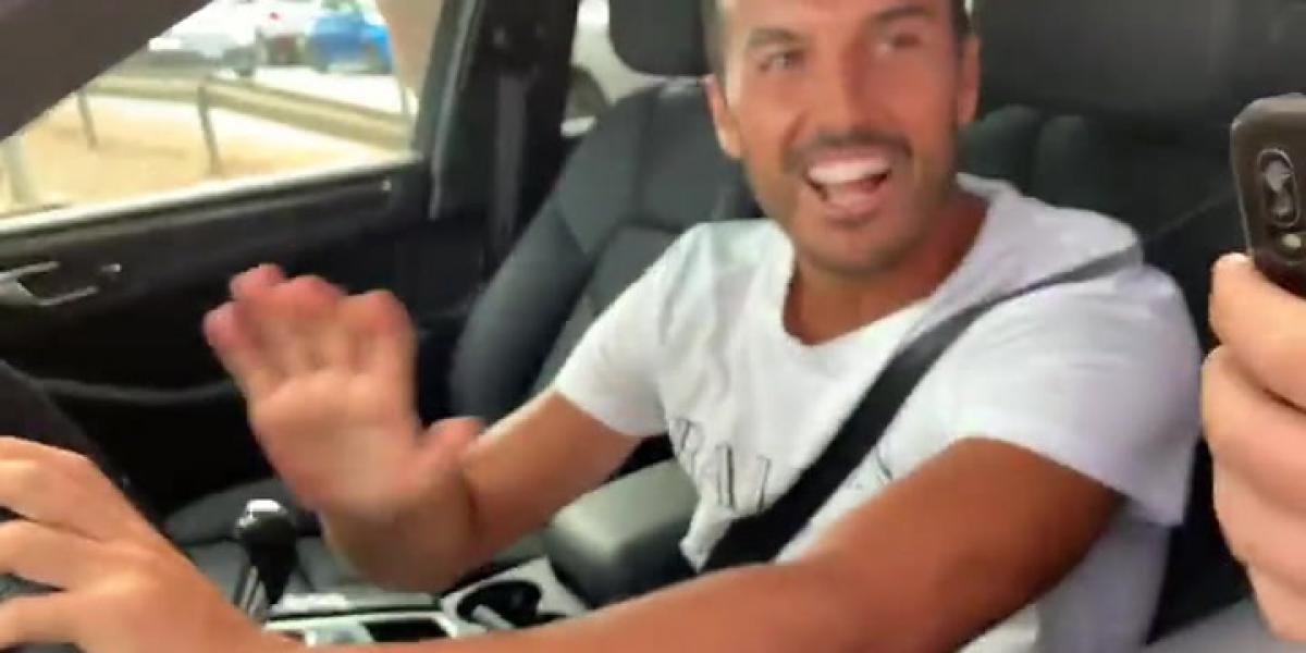 La afición laziale recibió con cariño a Pedro, su nuevo ídolo