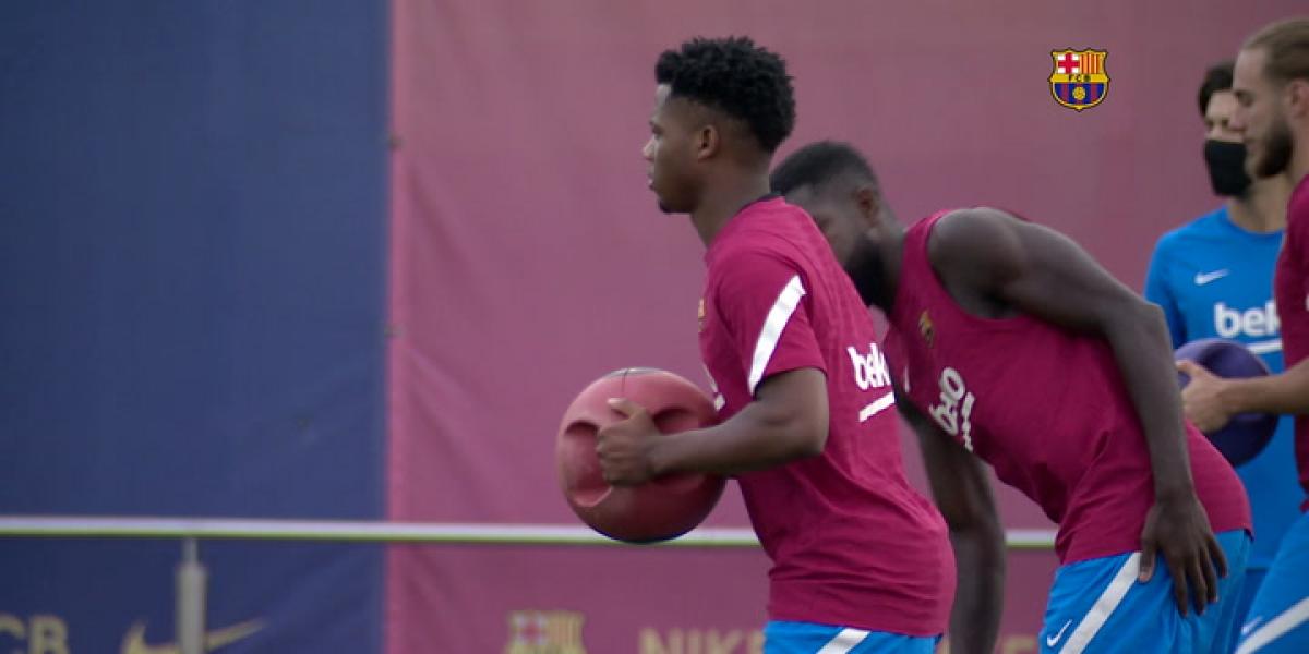 El Barça continua los entrenamientos sin los internacionales y sin Emerson, que apunta al Tottenham