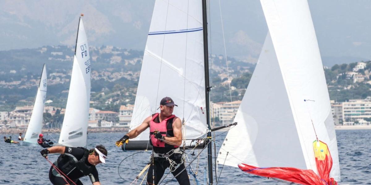 Regatistas internacionales lucharán por el Mundial Flying Dutchman en Altea