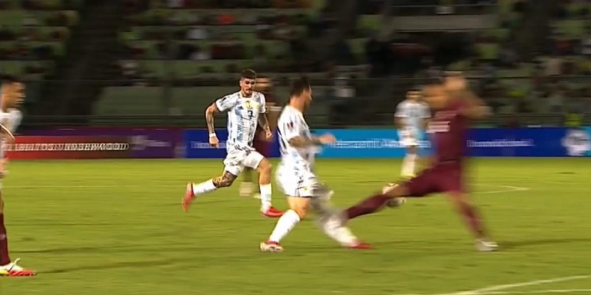 Scaloni admite que se asustó con Messi