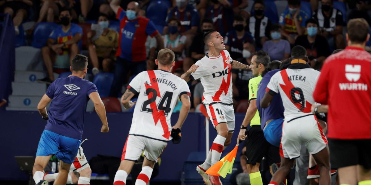 Un agónico gol del Rayo evita el primer triunfo del Levante