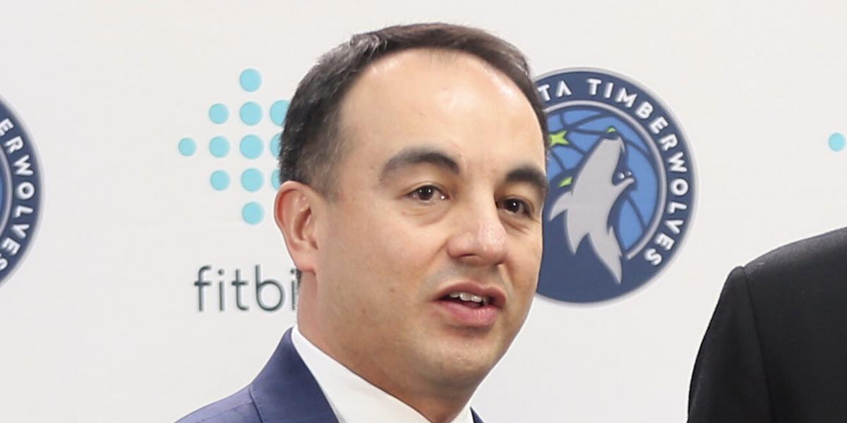 Minnesota Timberwolves despide a su presidente de operaciones