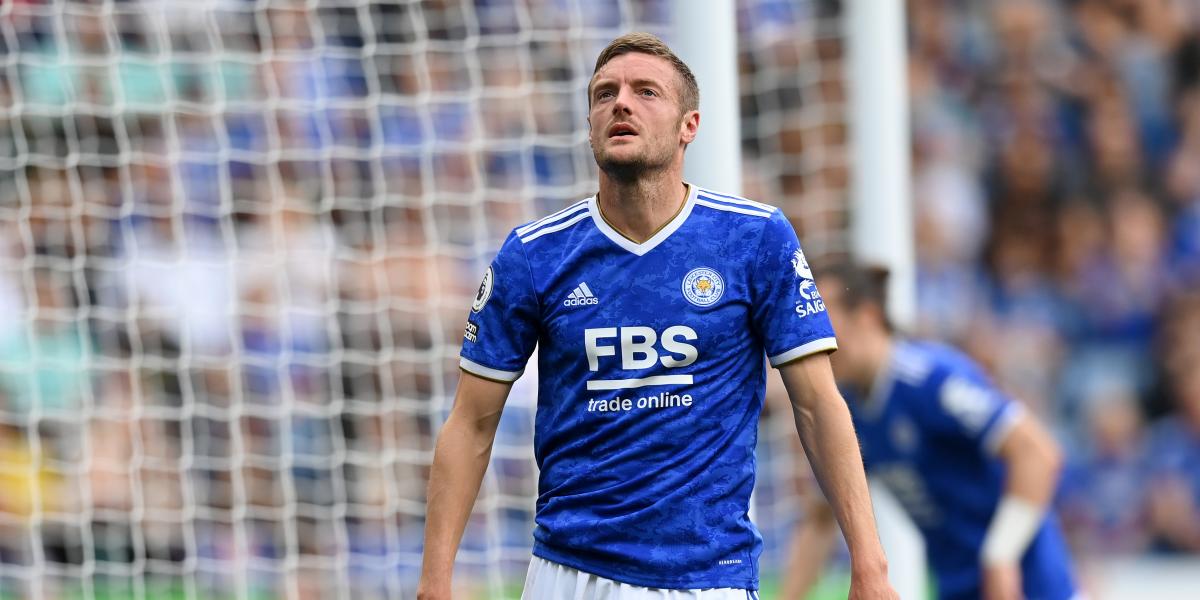 Tres goles de Vardy pero el Leicester pincha ante el Burnley (2-2)