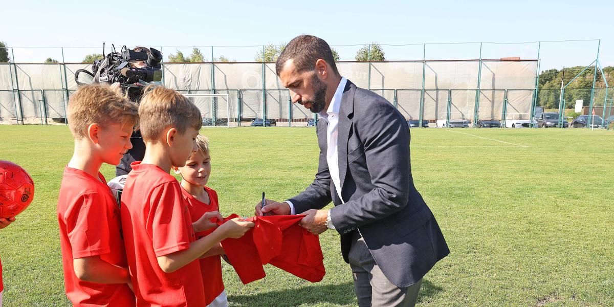 Simao: La Masia y la Academia son referencia mundial