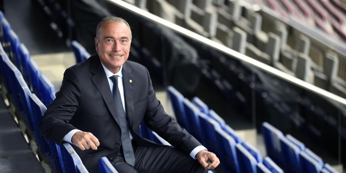 Yuste: Laporta habla mucho con Xavi y con más gente del fútbol