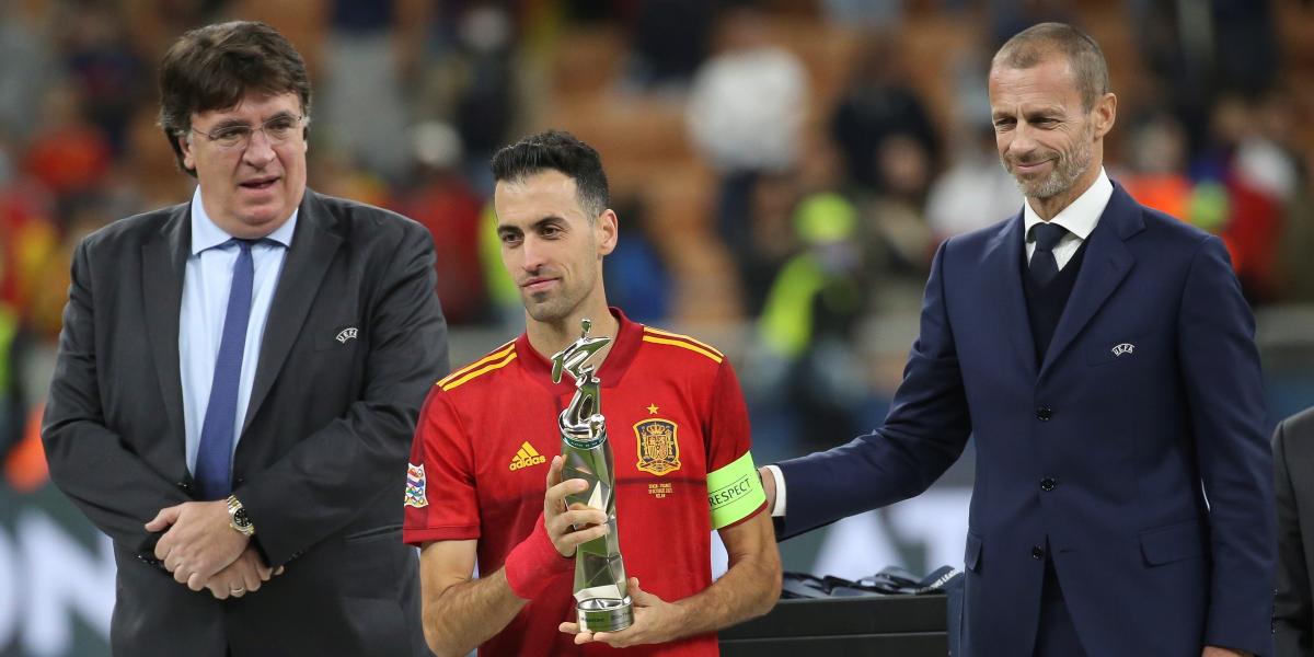 Busquets se lleva su segundo premio individual internacional 12 años después