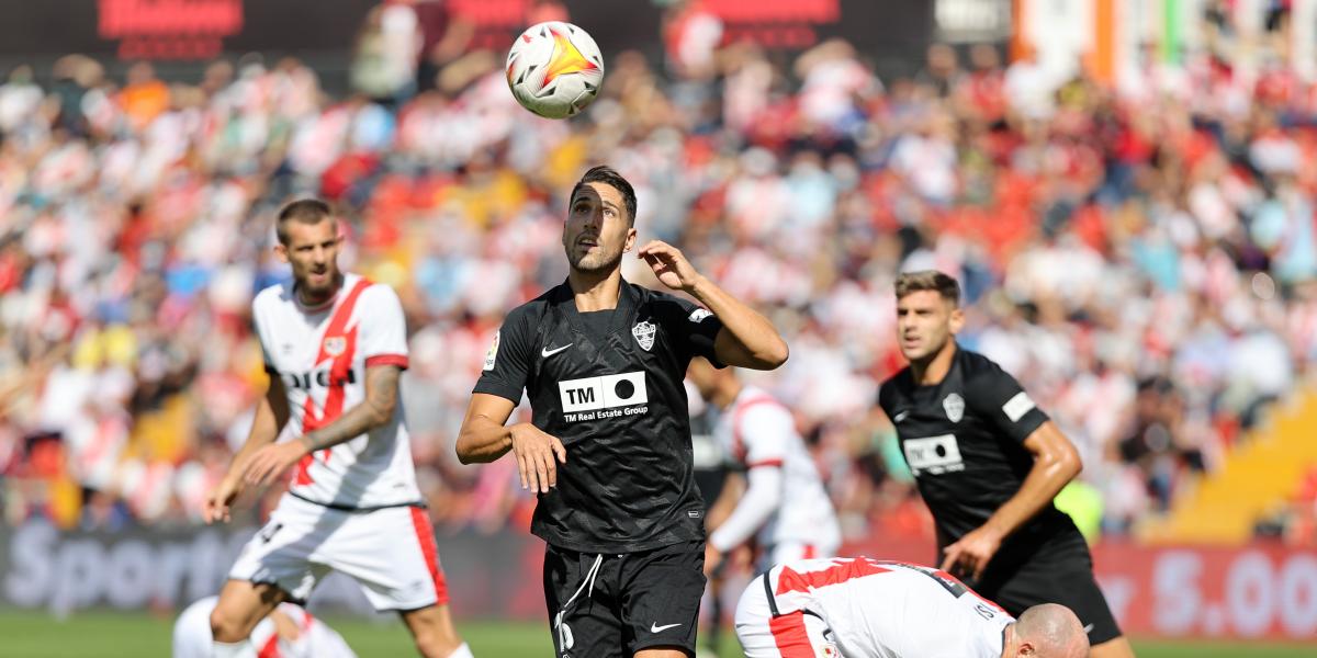 El Elche examina su crisis en Vallecas