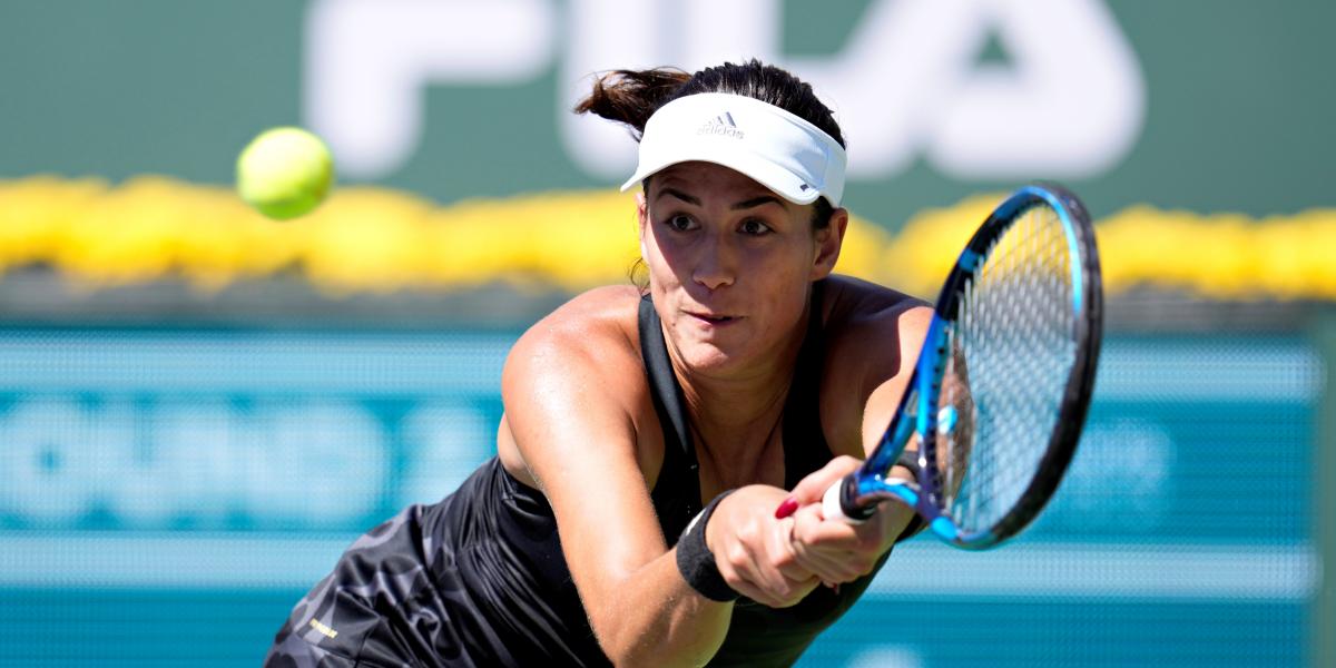 Garbiñe Muguruza reacciona a tiempo y se mete en cuartos en Moscú