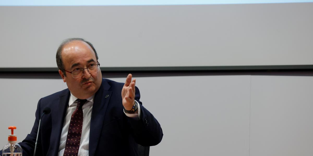 ¿Qué incluirá y qué no el bono cultural a jóvenes que plantea el Gobierno?