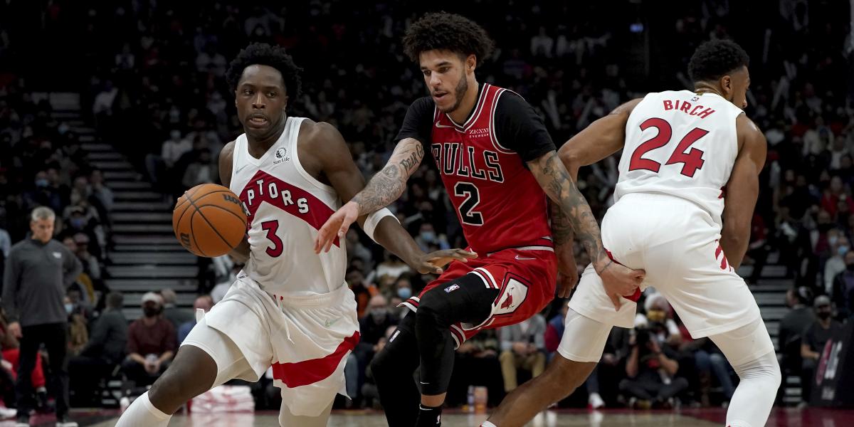 Los Bulls se imponen en Toronto pese al arreón final de los Raptors
