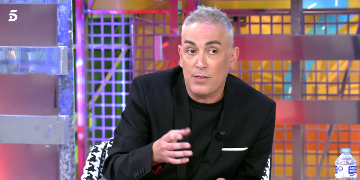 Kiko Hernández se besa con un hombre