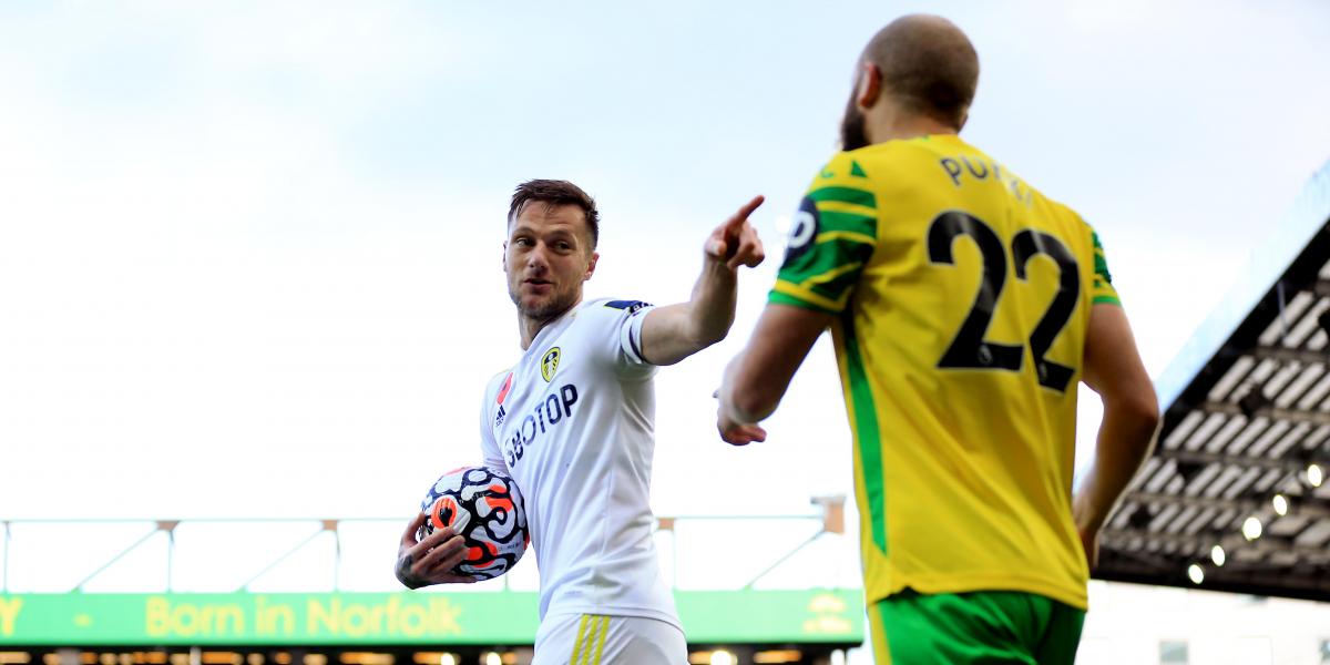 El Leeds sale del descenso a costa de hundir más al Norwich