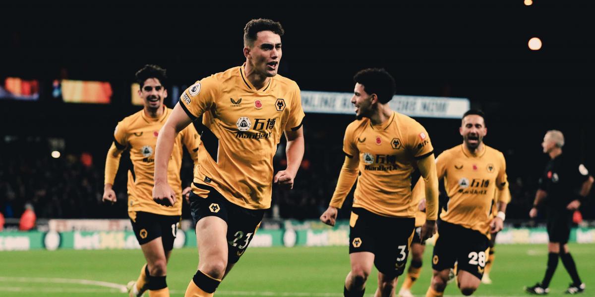 El Wolves vence al Everton y Trincao, ovacionado