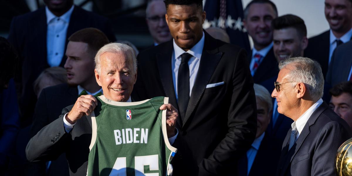 El campeón de la NBA visita la Casa Blanca...5 años después