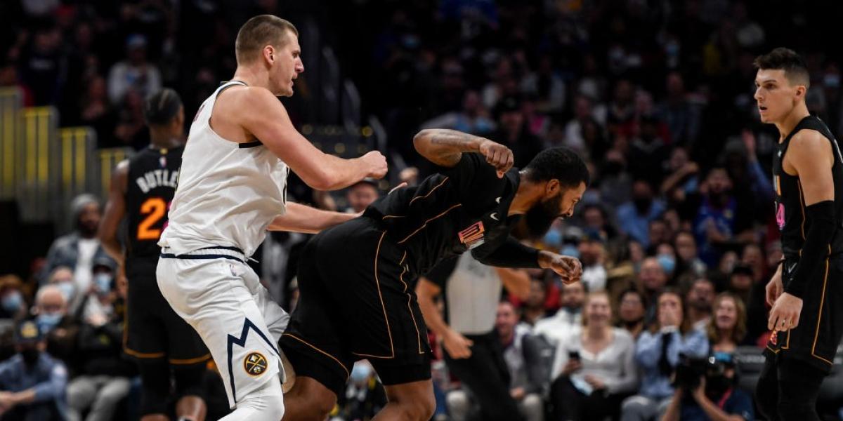 Jokic, suspendido un partido sin salario por su pelea con Morris