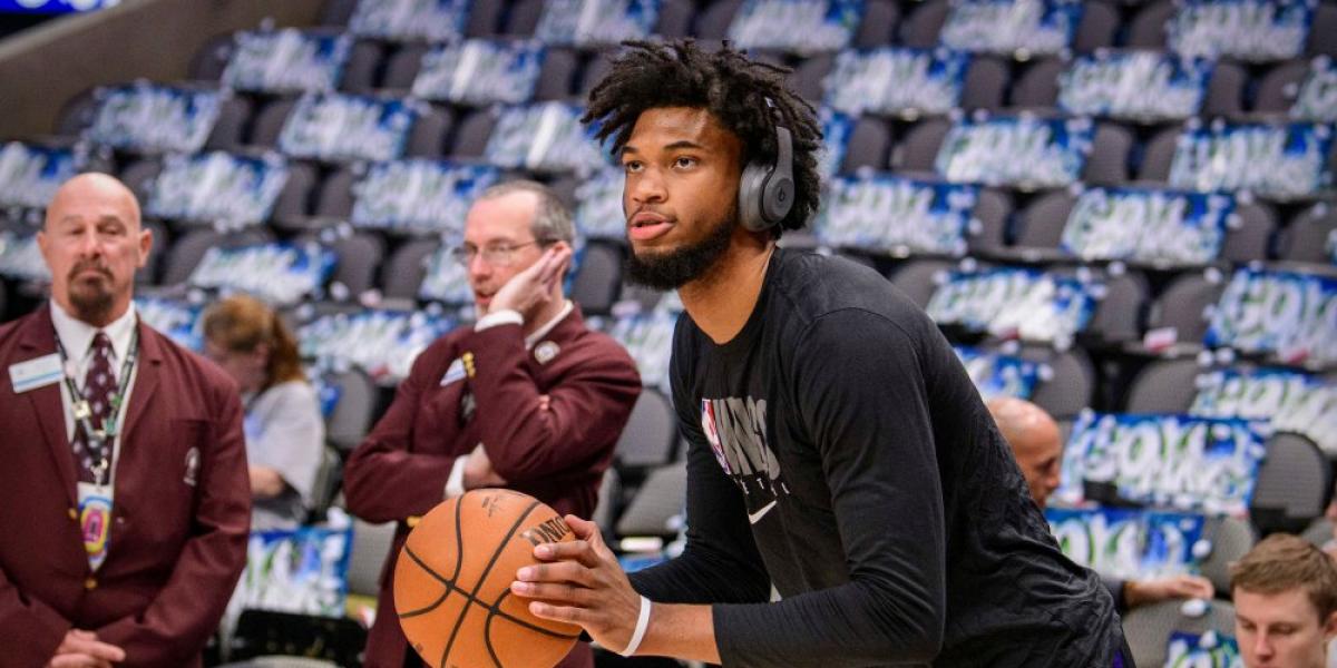 Sigue el lío entre Marvin Bagley y los Kings: el pívot se negó a salir a la pista