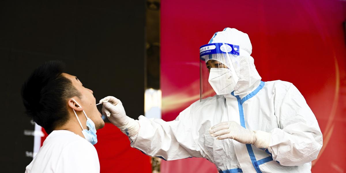 China espera aprobar su primer fármaco contra la covid en diciembre