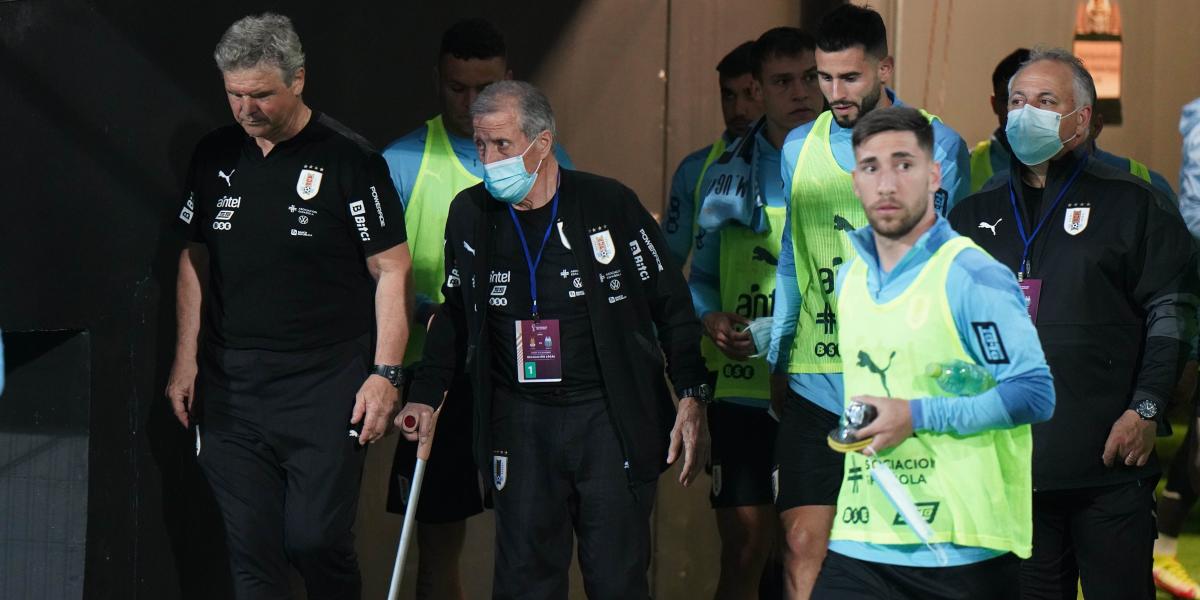Tabárez, destituido al frente de la selección uruguaya