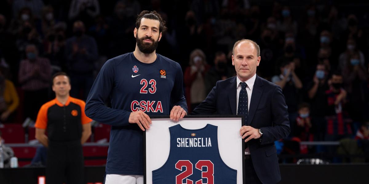 El Buesa Arena homenajea a Shengelia