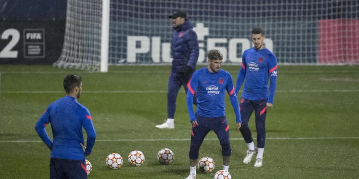 Simeone ya tiene once para medirse al AC Milan