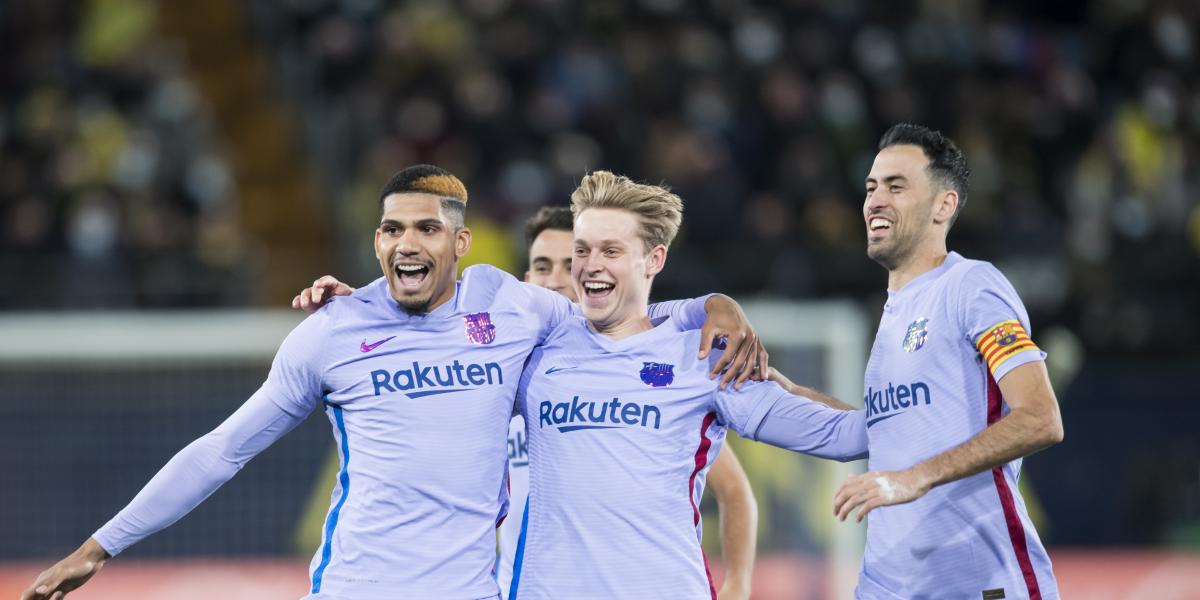 Xavi confía menos en la mezcla Busquets-De Jong