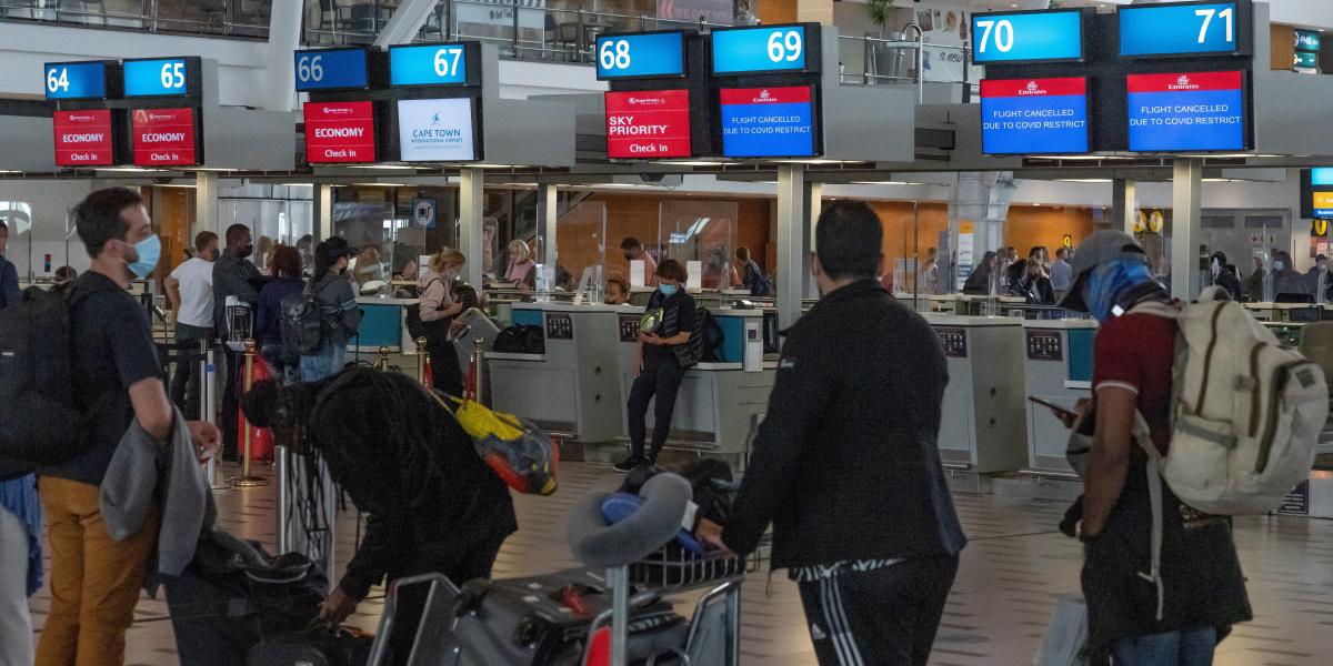 Más de 150 españoles intenta volver desde Sudáfrica tras las restricciones por la variante Ómicron