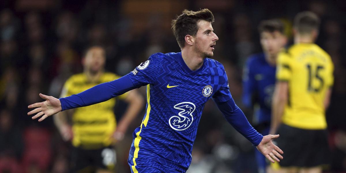 Mount sostiene al líder Chelsea en Vicarage Road