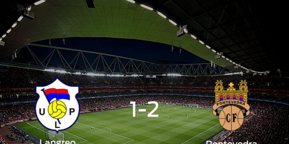 El Pontevedra vence 1-2 en el estadio del Langreo