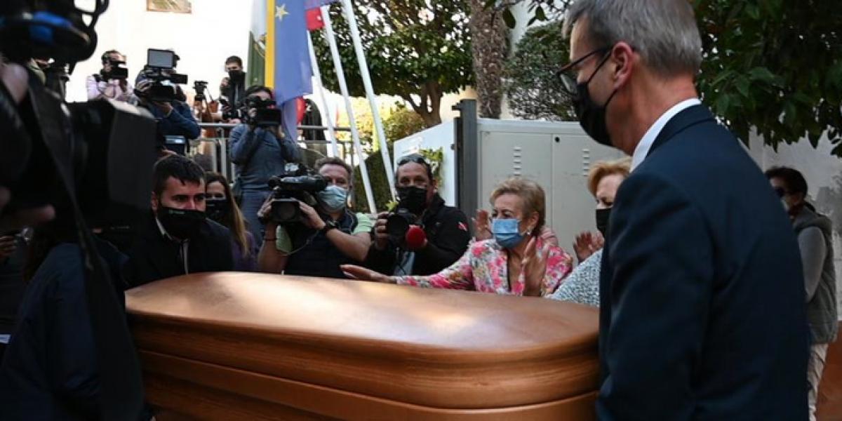 Manolo Santana, despedido al grito de Marbella te quiere