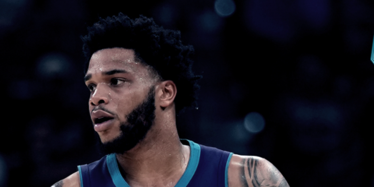 Hayward se exhibe para derrotar a los Spurs