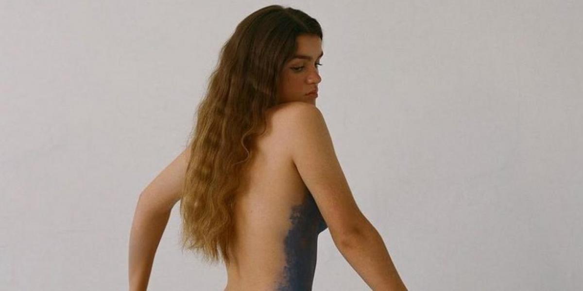 Amaia publica su álbum más secreto: desde una foto con transparencias a otra con Messi