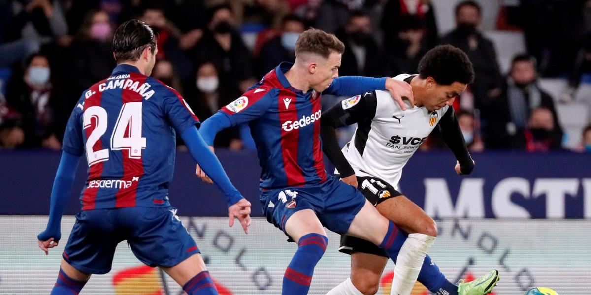 Así ha sido el Levante 3 - 4 Valencia, en directo: resultado, resumen y goles | LaLiga Santander