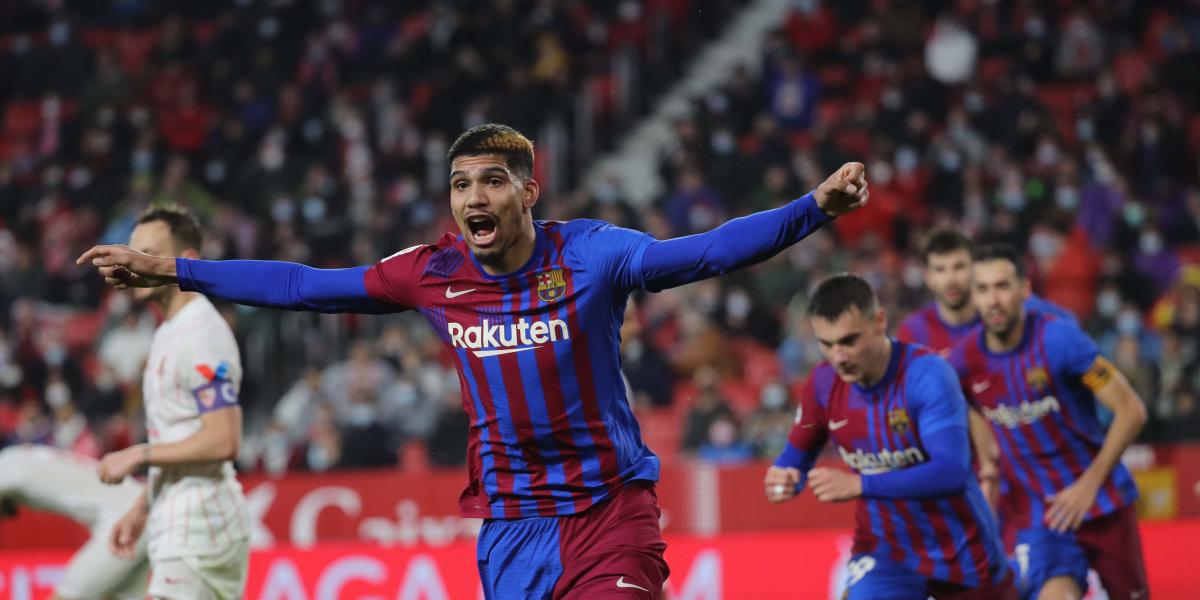 Uruguay cuenta con Araujo para los partidos del 27 de enero