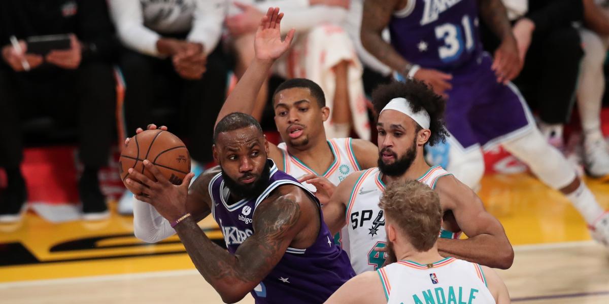 Sonoro batacazo de los Lakers en la despedida del Staples Center