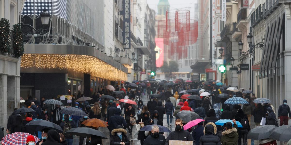 ¿La sexta ola de coronavirus podría ser peor que todas las anteriores en España?