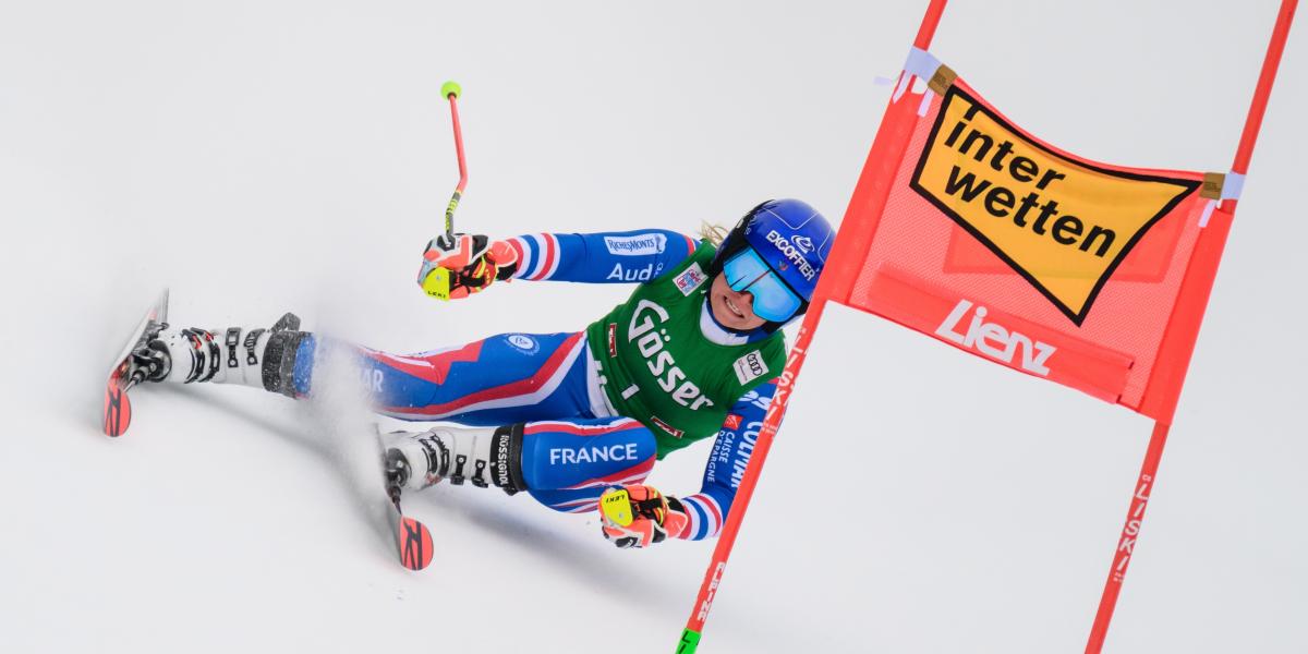Tessa Worley se impone en el gigante de Lienz ante la baja de Shiffrin