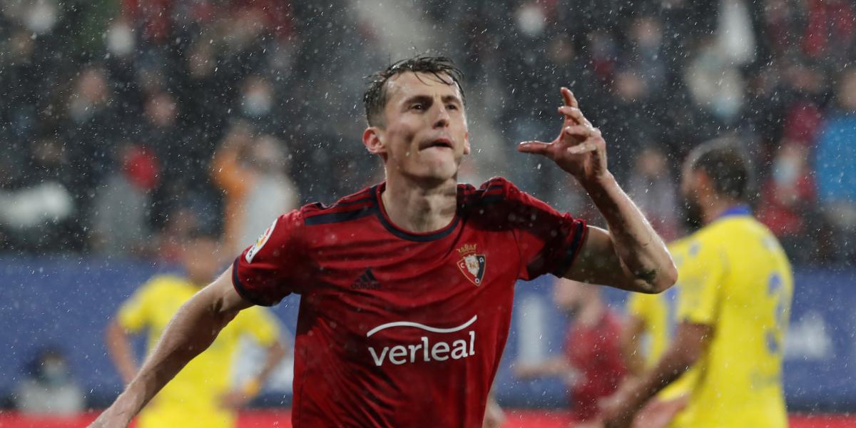 2-0: Osasuna respira y hunde más al Cádiz