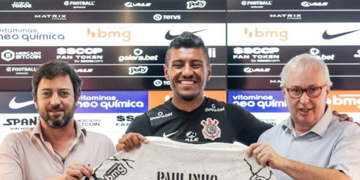 El Corinthians presenta al exazulgrana Paulinho