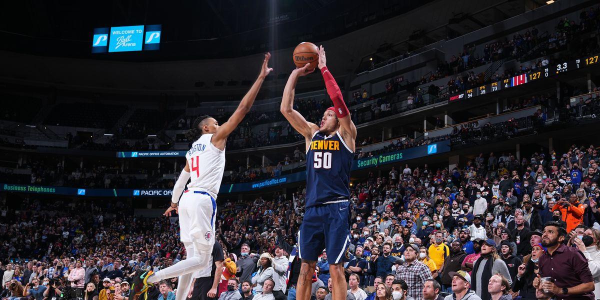 Los Nuggets ganan en la prórroga con este triple de Gordon a pase de Jokic