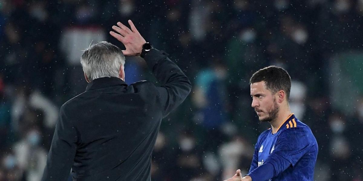 Isco y Hazard, las dos maneras de saludar a Ancelotti